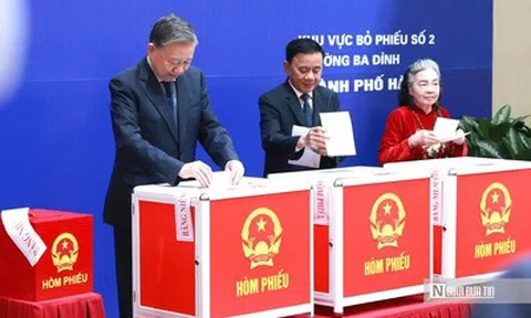 Tổng Bí thư Tô Lâm bỏ phiếu bầu cử tại Hà Nội