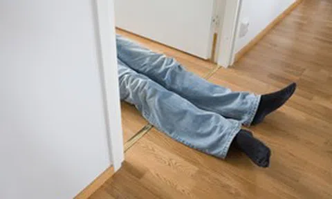 Chàng trai 26 tuổi đột ngột tử vong lúc ngủ, những "tín hiệu cầu cứu" từ cơ thể bị bỏ lỡ đầy ám ảnh