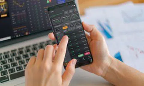 VN-Index biến động mạnh, khuyến nghị chưa vội giải ngân lớn