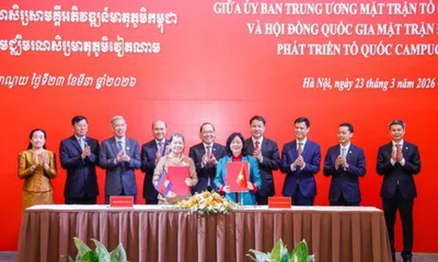 Tăng cường hợp tác giữa Mặt trận hai nước Việt Nam - Campuchia