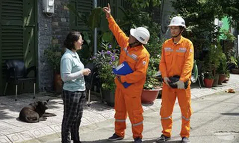 Nắng nóng gay gắt: Điện lực TPHCM “bày cách” tiết kiệm điện