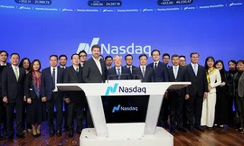 Phó Thủ tướng Thường trực Nguyễn Hòa Bình thăm và làm việc với hai sàn giao dịch chứng khoán lớn của Hoa Kỳ