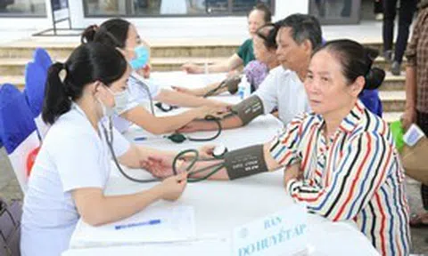 Đề xuất lộ trình ưu tiên khám sức khỏe định kỳ, khám sàng lọc miễn phí