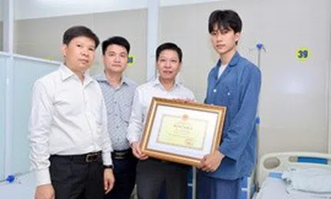 Bộ GD&ĐT khen thưởng sinh viên dũng cảm cứu người trong đám cháy