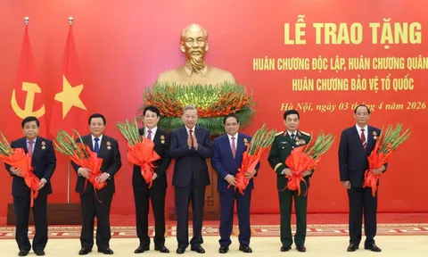 Chủ tịch nước Lương Cường và Thủ tướng Phạm Minh Chính được tặng Huân chương