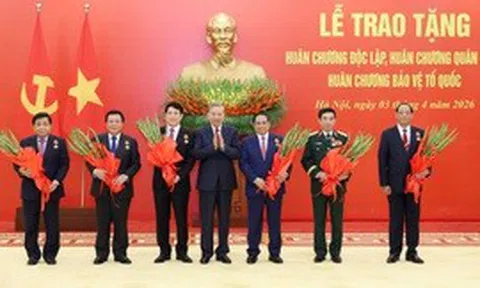 Tổng Bí thư Tô Lâm trao Huân chương Quân công tặng các đồng chí lãnh đạo Đảng, Nhà nước