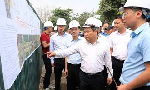 Chủ tịch Hà Nội: Quyết tâm hoàn thành cầu Tứ Liên và Trần Hưng Đạo trong quý II/2027