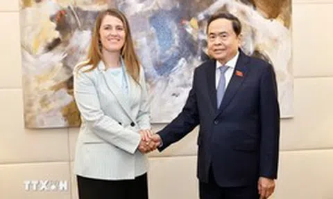 Tăng cường tin cậy chính trị và mở rộng quan hệ hữu nghị truyền thống, giao lưu nhân dân Italy - Việt Nam