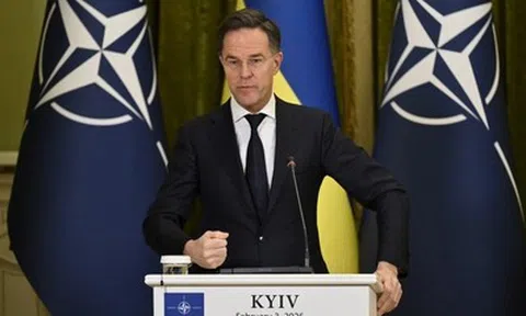 Thông điệp đằng sau cam kết viện trợ quân sự 60 tỷ USD mà NATO dành cho Ukraine