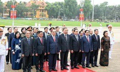 Lãnh đạo Đảng, Nhà nước vào Lăng viếng Chủ tịch Hồ Chí Minh nhân kỷ niệm 51 năm Ngày giải phóng miền Nam, thống nhất đất nước