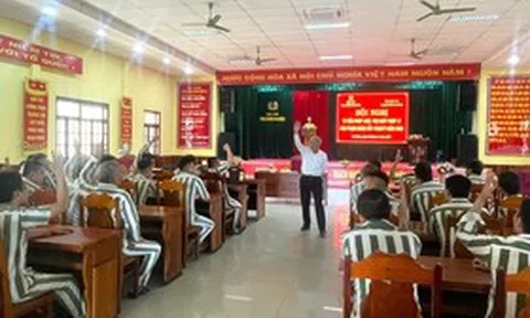 Phạm nhân sắp chấp hành xong án được tư vấn pháp luật tái hòa nhập