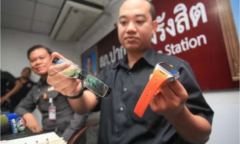 Tai nghe "hạt gạo", camera giấu cúc áo và những chiêu thức gian lận thi cử gây "bão" dư luận