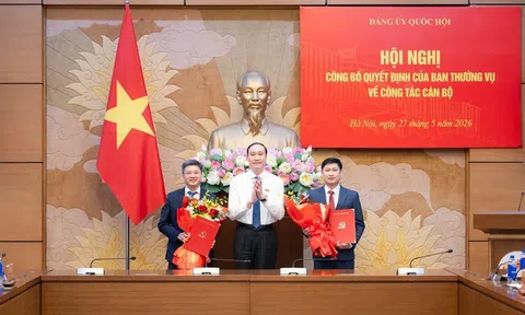 Công bố quyết định của Ban Thường vụ Đảng ủy Quốc hội về công tác cán bộ