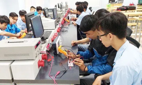 Bộ GD&ĐT đề xuất mở rộng lựa chọn ngoại ngữ trong giáo dục nghề nghiệp
