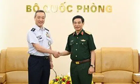 Phó Thủ tướng, Bộ trưởng Bộ Quốc phòng Phan Văn Giang tiếp Tham mưu trưởng Liên quân Nhật Bản