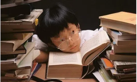 Vì sao học sinh Singapore áp lực thi cử từ cấp tiểu học?
