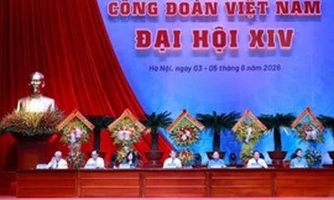 TỔNG THUẬT: Thủ tướng Chính phủ trao đổi, thảo luận với Đại biểu dự Đại hội XIV Công đoàn Việt Nam