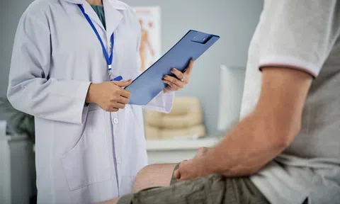Người đàn ông 53 tuổi có dấu hiệu ung thư suốt 2 tháng mà không biết