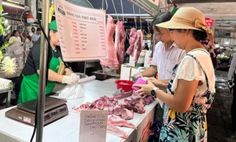 TP HCM: Thịt heo "Tick xanh" vào chợ truyền thống