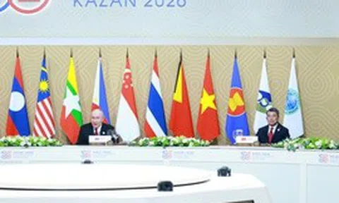 Thủ tướng Lê Minh Hưng dự phiên ăn trưa làm việc tại Hội nghị Cấp cao ASEAN - Nga