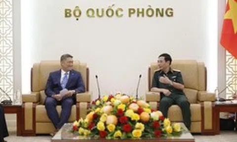 Đại tướng Phan Văn Giang tiếp Quyền Bộ trưởng Bộ Hải quân Hoa Kỳ