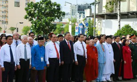 Tổng Bí thư, Chủ tịch nước Tô Lâm và lãnh đạo Đảng, Nhà nước dâng hoa tưởng nhớ Chủ tịch Hồ Chí Minh