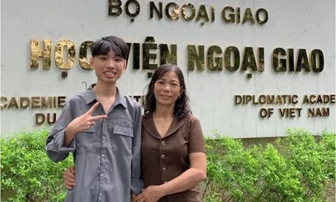 Chàng sinh viên Học viện Ngoại giao giành ngôi thủ khoa C00 toàn quốc