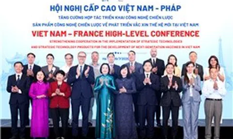 Việt Nam - Pháp tăng cường hợp tác phát triển vaccine thế hệ mới