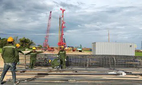 Cao tốc Quy Nhơn - Pleiku tăng tốc thi công "3 ca, 4 kíp"