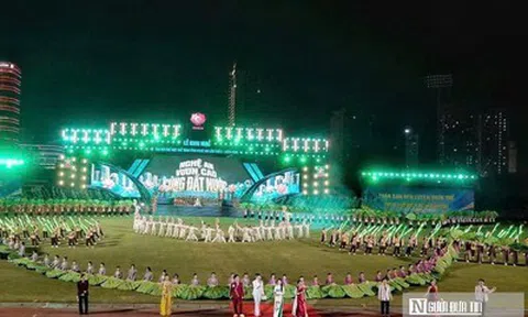 Hàng nghìn người khuấy động không khí Đại hội Thể thao lớn nhất xứ Nghệ