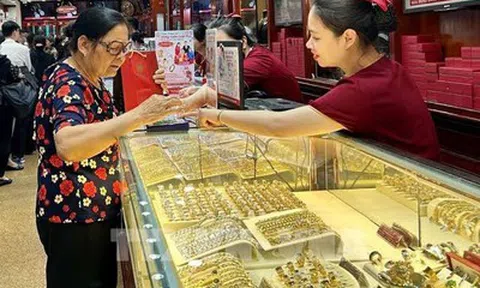 Giá vàng hôm nay (2/10): Vàng trong nước, thế giới diễn biến trái chiều