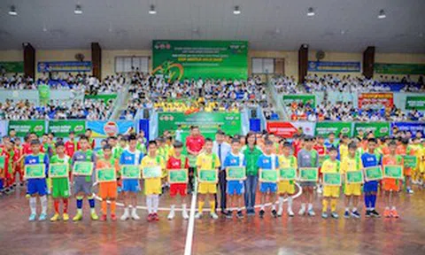 Nestlé MILO trao tặng 16 suất học bổng “Có chí thì nên” tại Cúp Nestlé MILO 2023