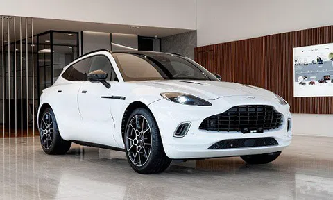 Aston Martin chính thức ra mắt siêu SUV đầu tiên trong lịch sử thương hiệu