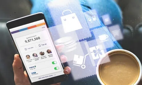 Tháo gỡ nút thắt của ngành ngân hàng số tại Việt Nam: Khách hàng là trọng tâm