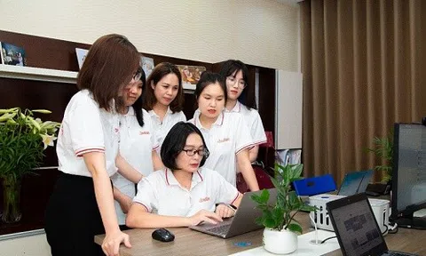 Chia sẻ về những nỗ lực trở thành chuyên gia ăn dặm nổi tiếng tại Việt Nam