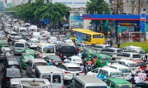 Kiến trúc sư Ngô Viết Nam Sơn đưa giải pháp “trị” vấn nạn ùn tắc giao thông ở sân bay Tân Sơn Nhất