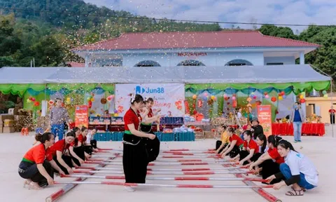 Chuyến Đi “Tết Yêu Thương” Của Jun88: Kết Nối Cộng Đồng Và Mang Tết Đến Cao Bằng