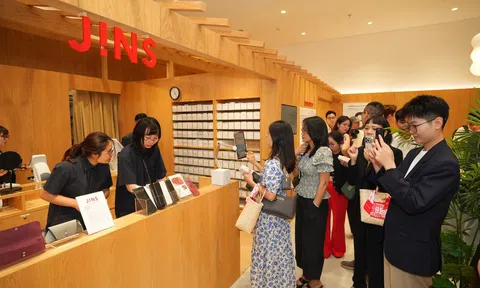 Khai trương cửa hàng JINS Hà Nội đầu tiên vào ngày 26 tháng 4 tại TTTM AEON MALL Hà Đông