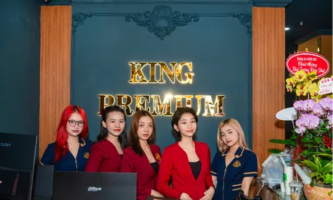 Barbershop chuẩn premium tại trung tâm TP.HCM trở thành trải nghiệm du lịch độc đáo cho du khách ngoại quốc
